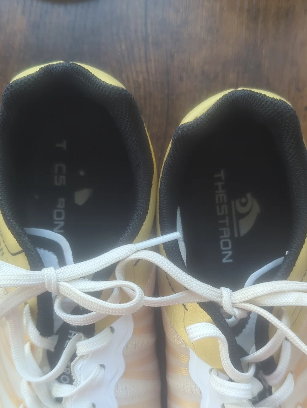 White And Gold Track Spikes Size 35